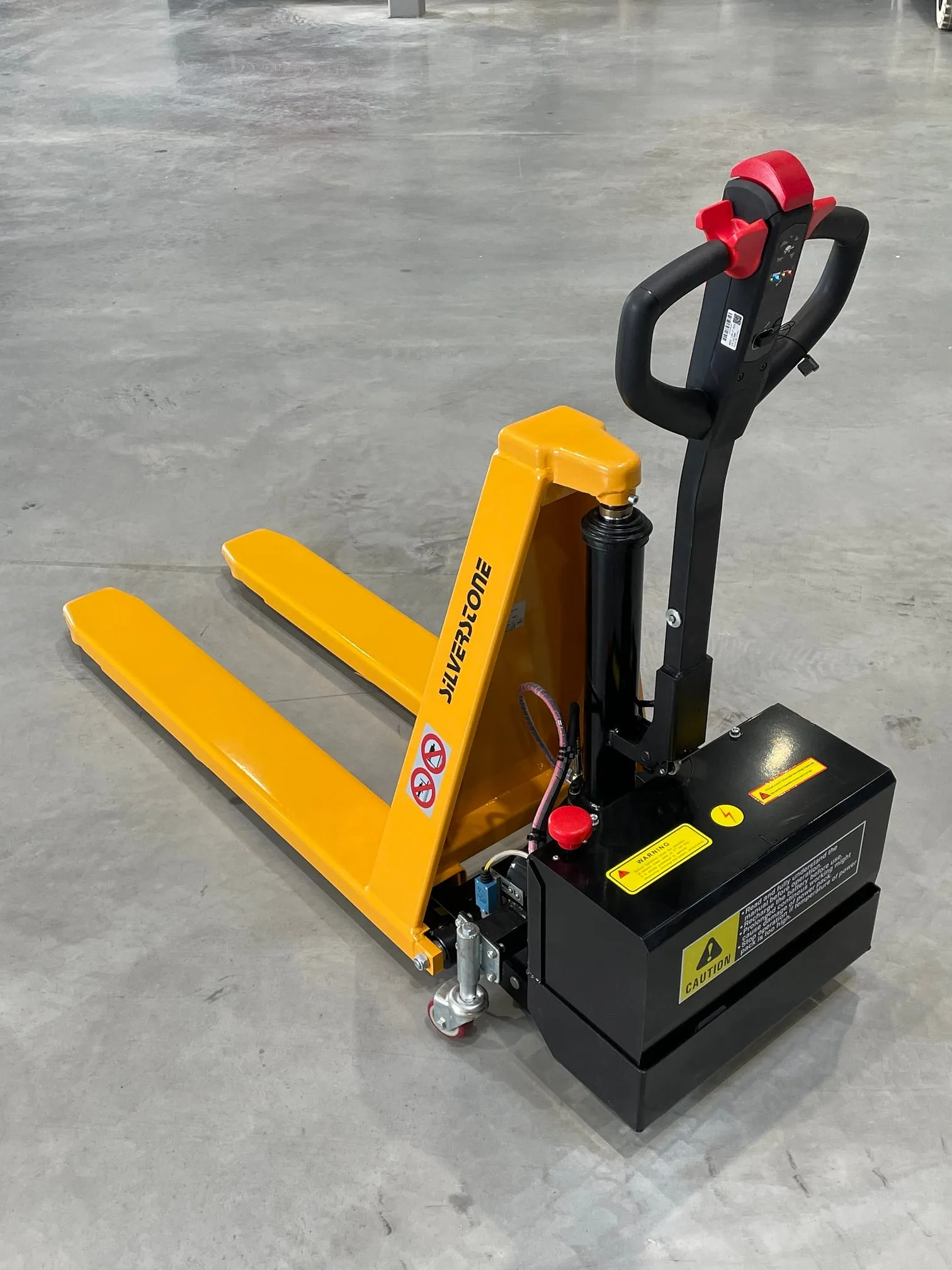 Silverstone saxlyft med elektrisk drivning samt lyft FE1056