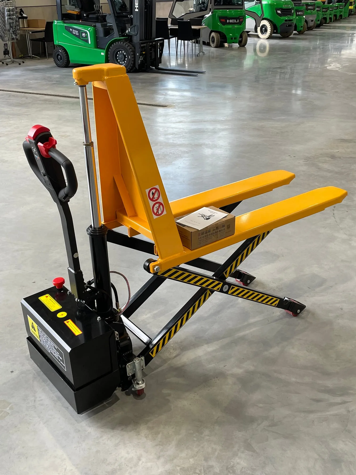Silverstone saxlyft med elektrisk drivning samt lyft FE1056 bild 3